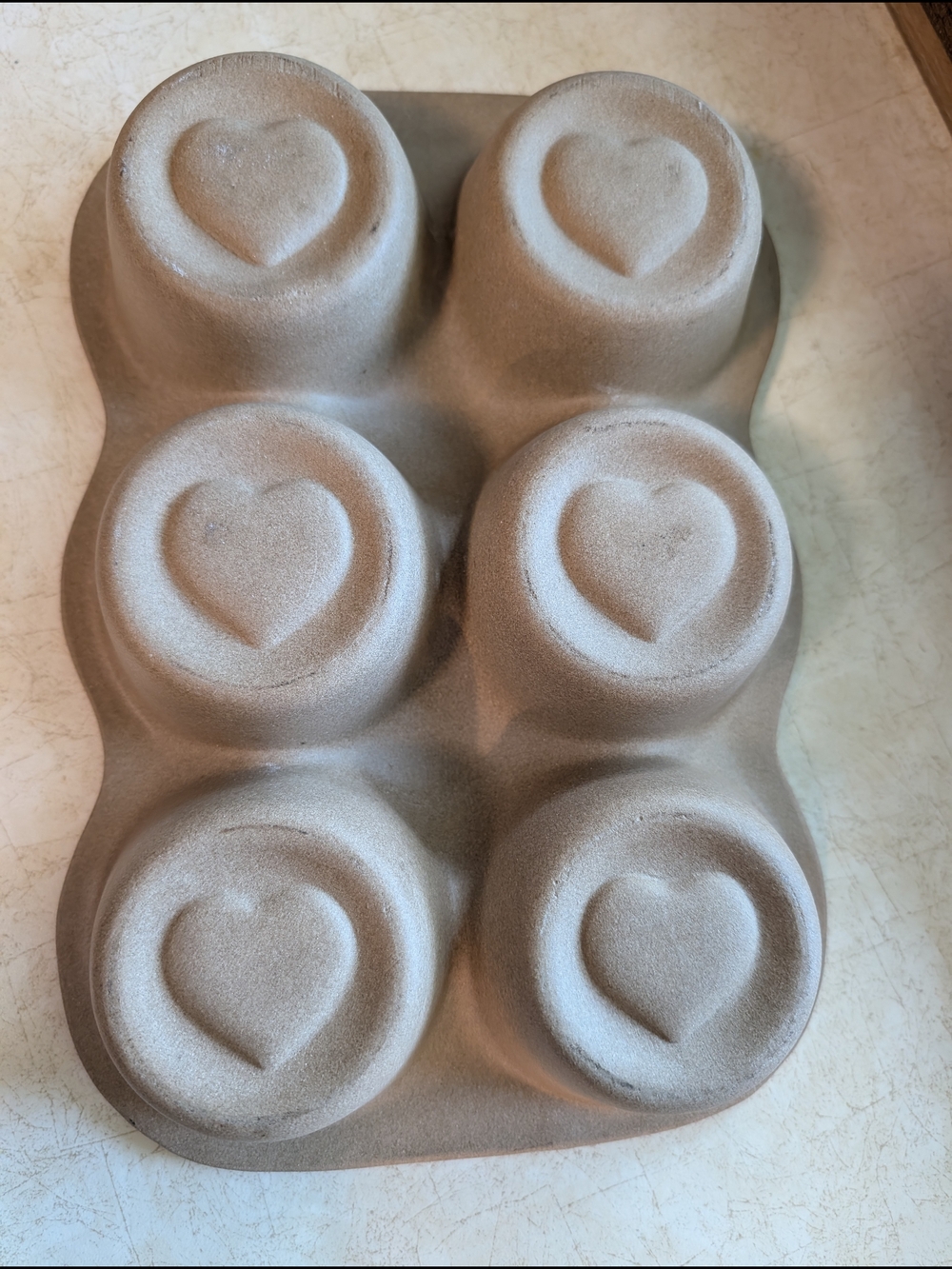 Vintage HEARTSTONE POTTERY Stoneware Bakingstone 6-Muffin Pan